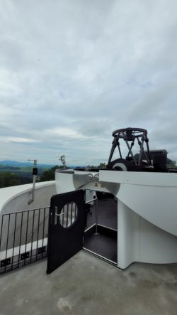 Das grösste öffentliche Weltraumteleskop in der Schweiz, auf dem Dach des Space Eye